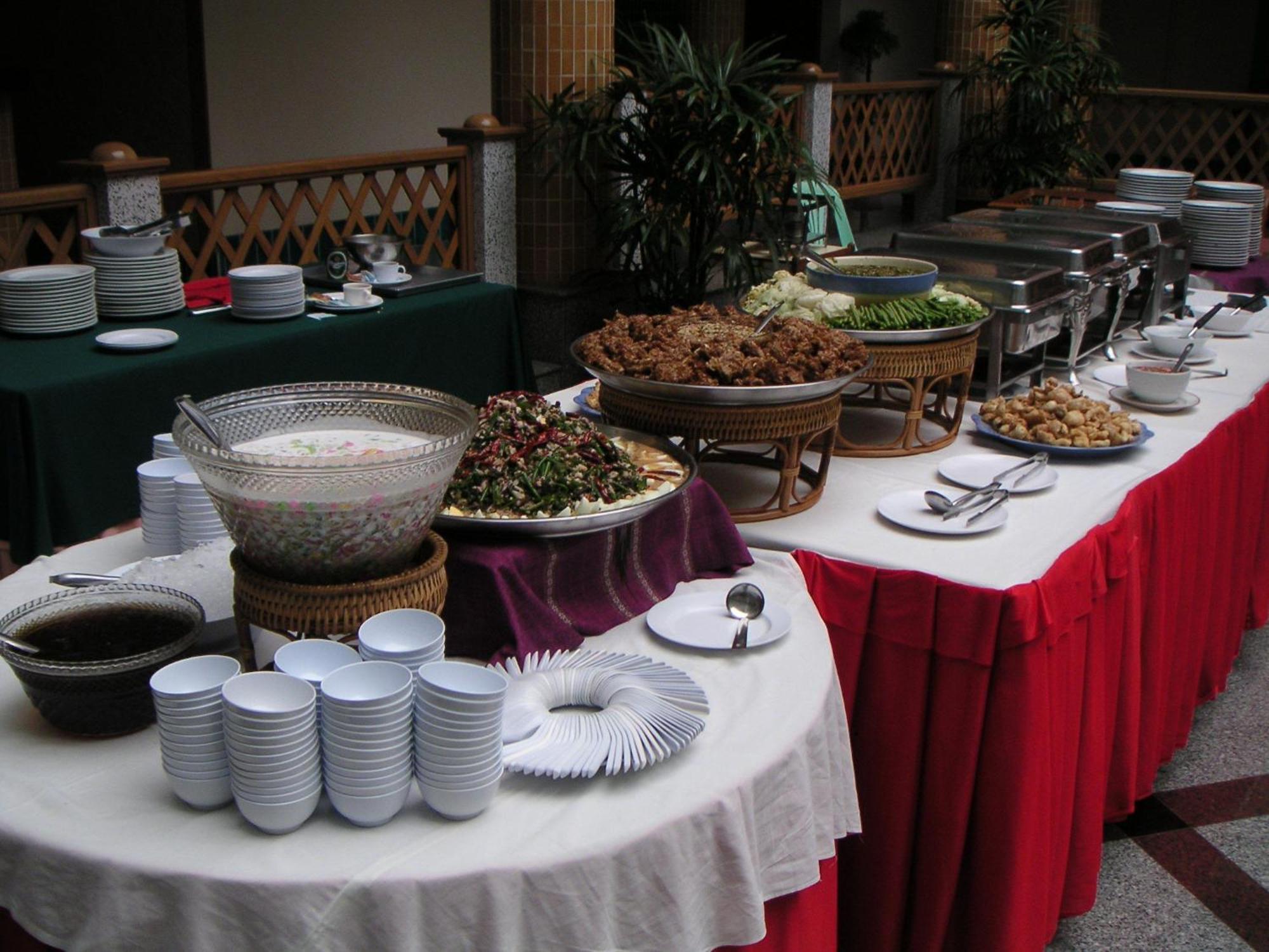 Dhevaraj Hotel Nan Dış mekan fotoğraf