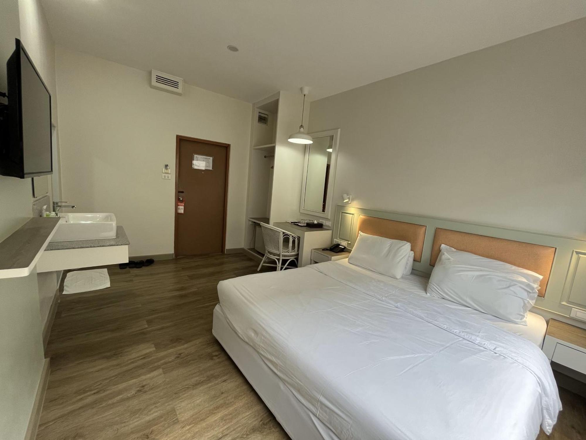 Dhevaraj Hotel Nan Dış mekan fotoğraf