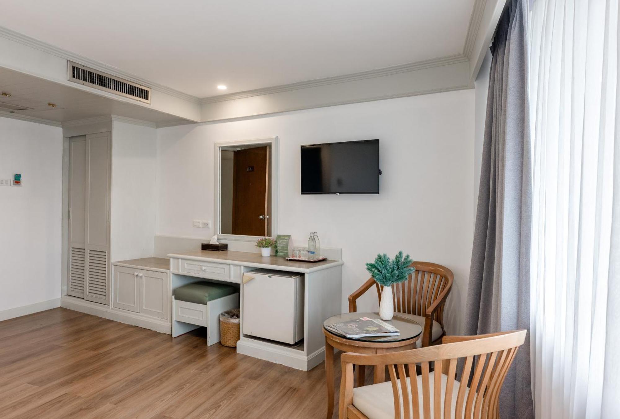 Dhevaraj Hotel Nan Dış mekan fotoğraf