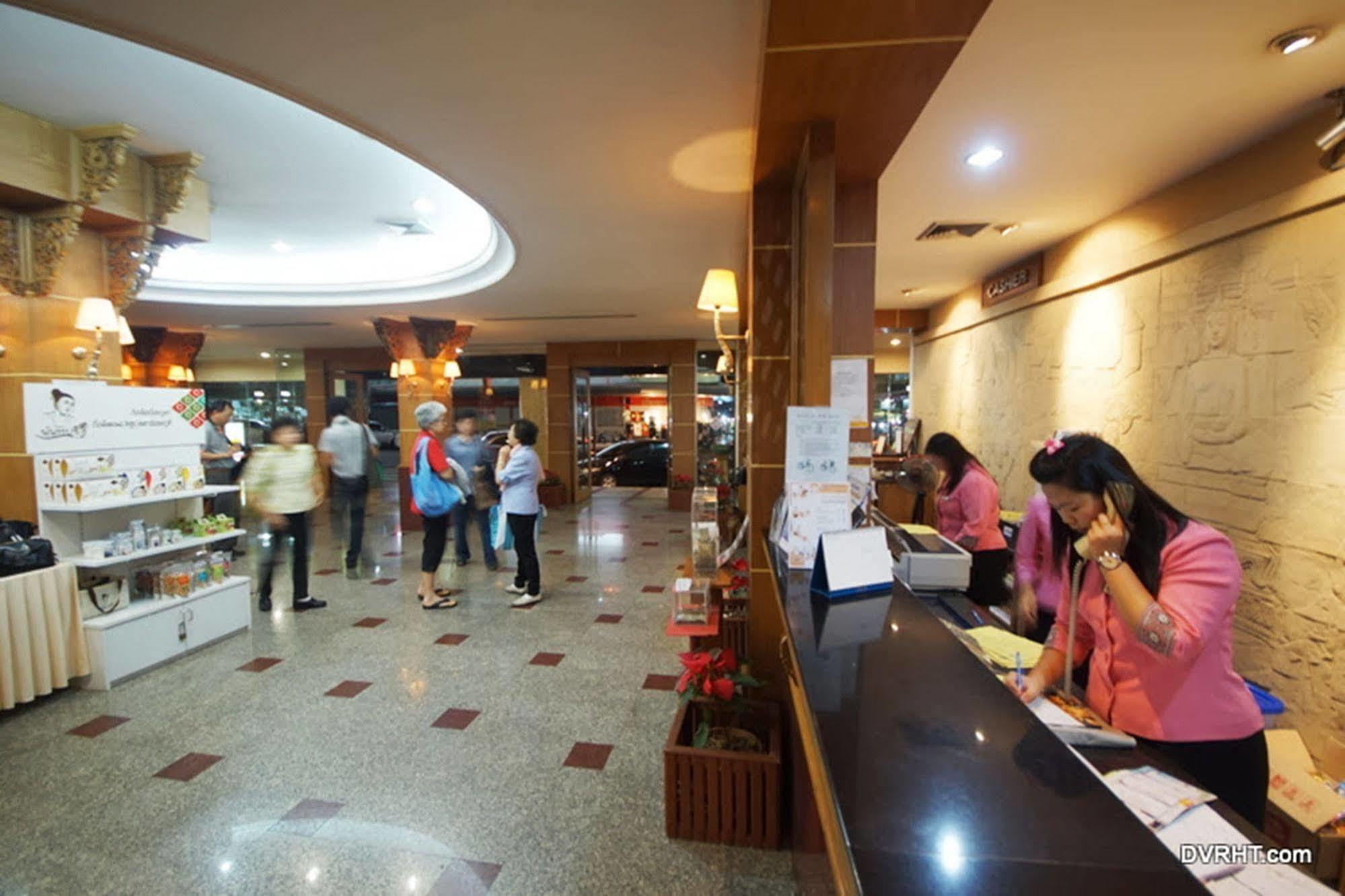 Dhevaraj Hotel Nan Dış mekan fotoğraf